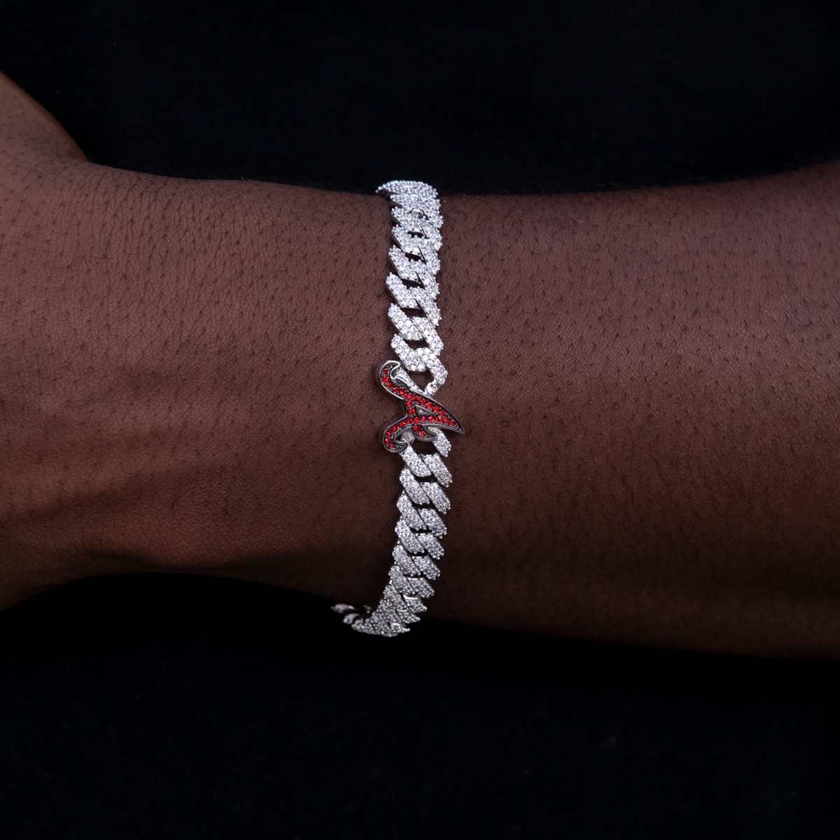 Atlanta Braves Official MLB Diamond Prong Cuban Bracelet in White Gold- 8.5mm