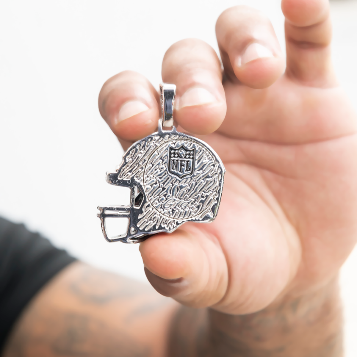 2025 Las Vegas Raiders Team Helmet Pendant - White Gold