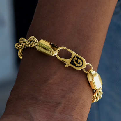 8MM Rope Chain Bracelet in Yellow Gold