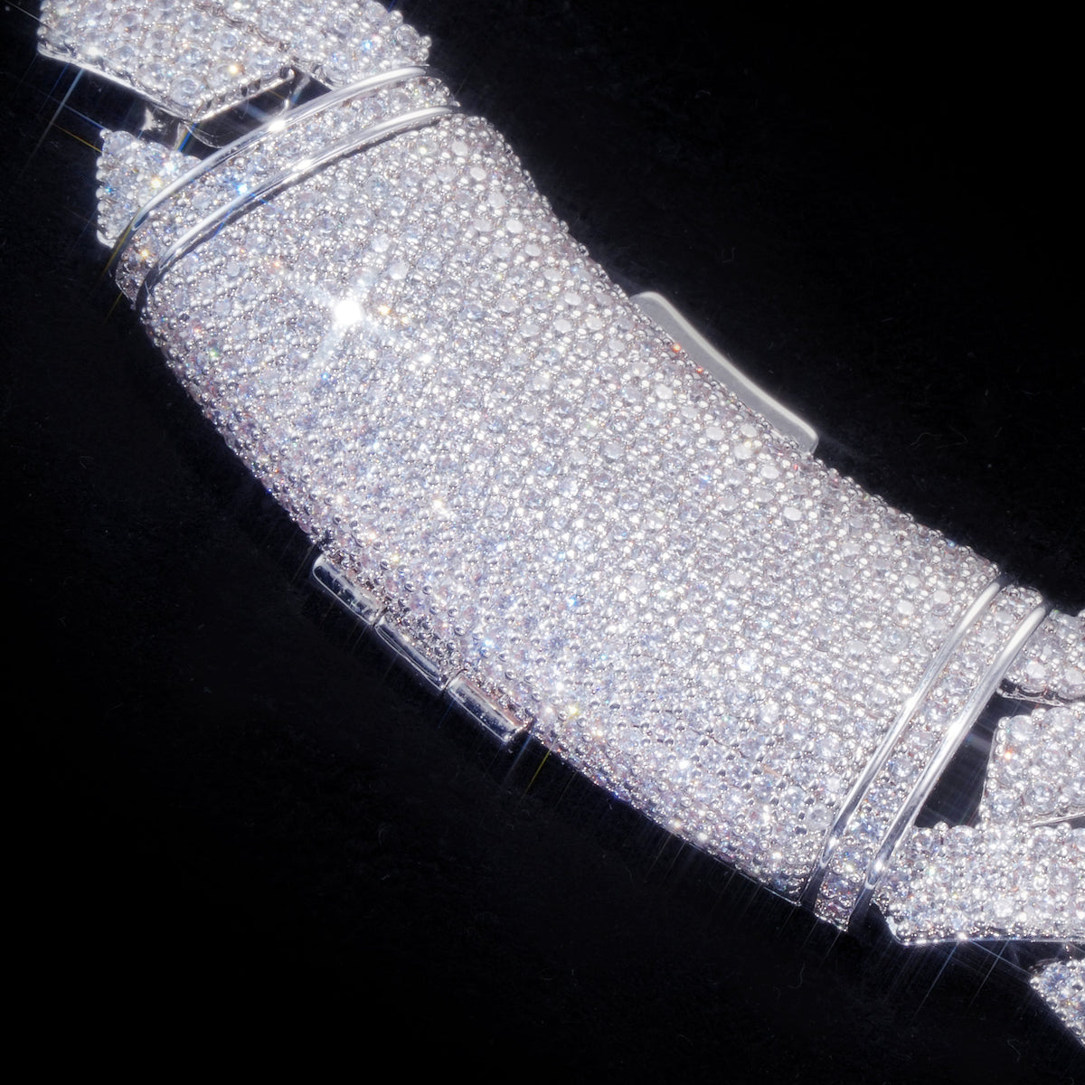 16MM 3-ROW CURVED CLASP PRONG CUBAN CHAIN