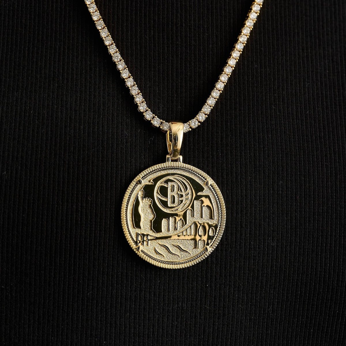Brooklyn Nets Official NBA Coin Pendant in Yellow Gold