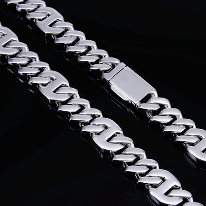 15mm Prong Baguette Curb Chain White Gold