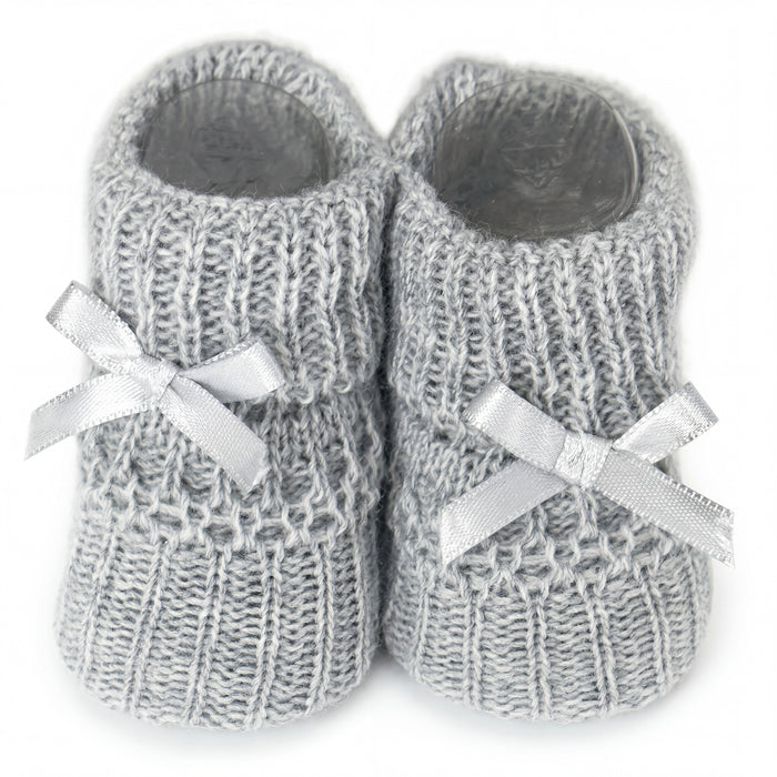 Boys Shoes Knitted with Ribbon Bow One Size — view 3 — handcrafted in Spain — AGÜ Baby