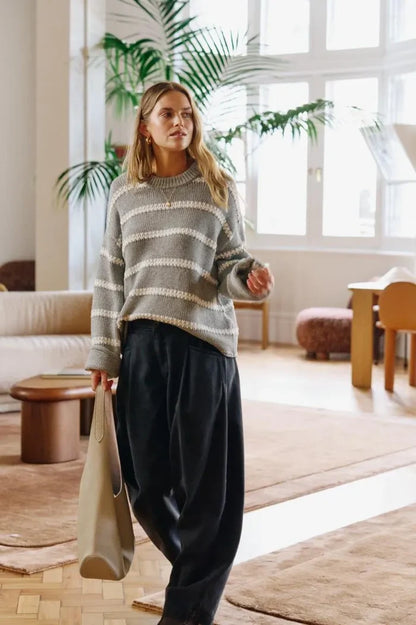 Ceres - Lila Oversized Knit Crew - Grey Marble Stripe
