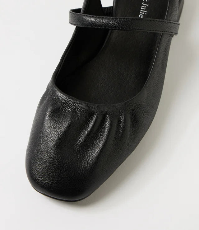 Django & Juliette - Varka Leather Sandal - Black