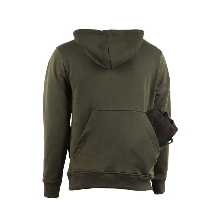Hundeführer in funktionalem Trainings-Hoodie belohnt Hund in der Unterordnung