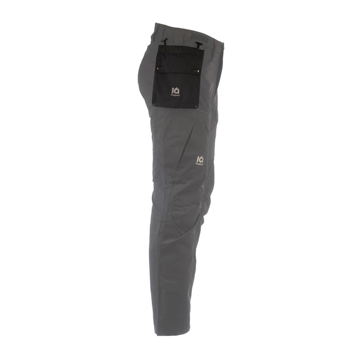 Seitenansicht der IQ Trainer Pants für Hundesport mit athletischem Schnitt und funktionalen Taschen