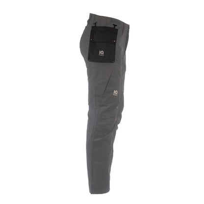 Seitenansicht der IQ Trainer Pants für Hundesport mit athletischem Schnitt und funktionalen Taschen