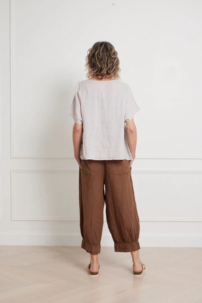 Montaigne - Desi Linen Pants with Back Pockets