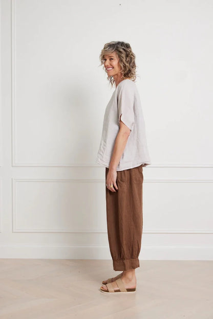 Montaigne - Desi Linen Pants with Back Pockets