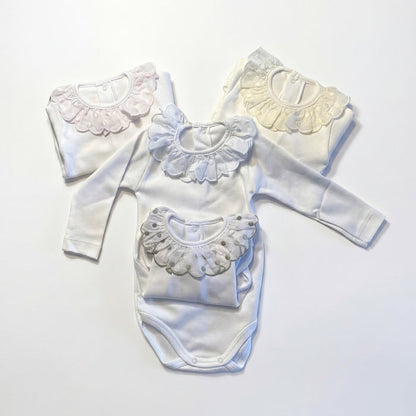 White Body with Light Pink Dots Collar — view 4 — handcrafted in Spain — AGÜ Baby